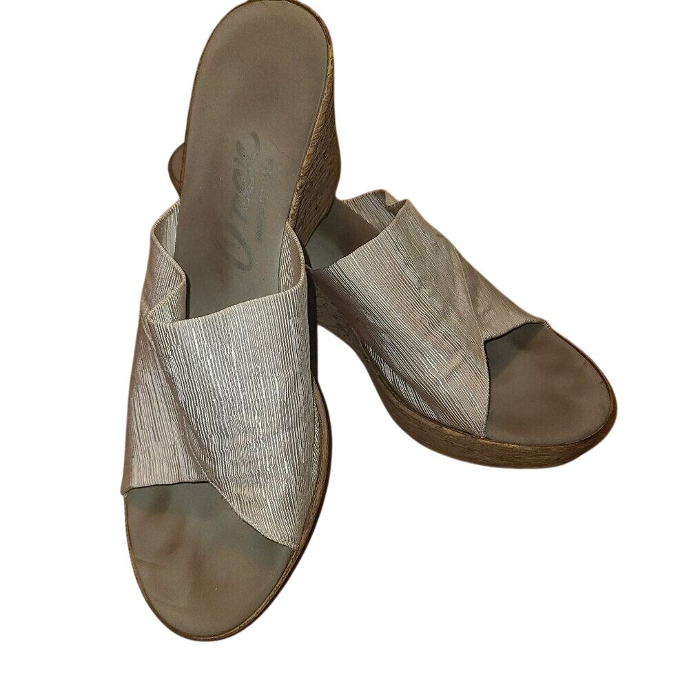 Onex Wedding Bright White Wedges. 3.5" inch heel.  Fits Size 8 COMFY!!‎